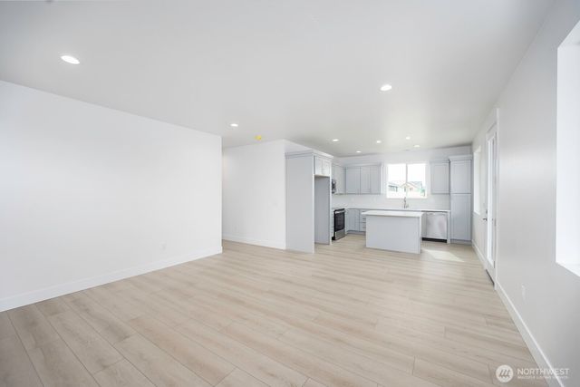 915 Ivy Street NE, Ephrata, WA 98823