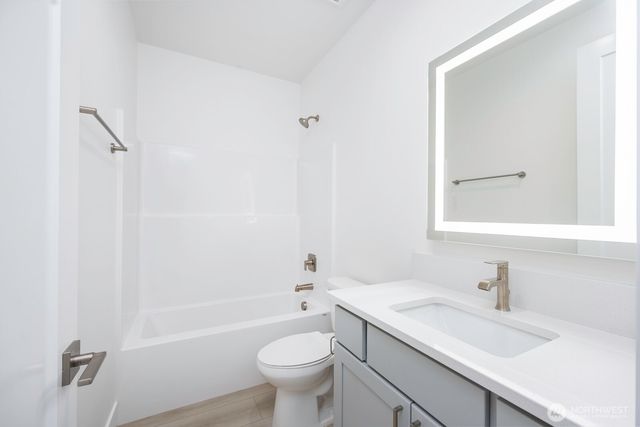 915 Ivy Street NE, Ephrata, WA 98823