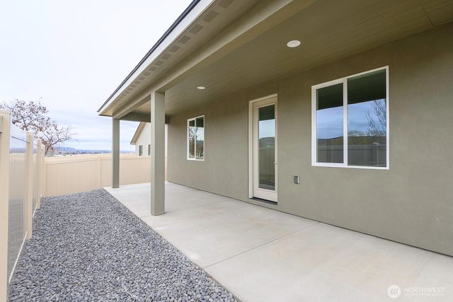 915 Ivy Street NE, Ephrata, WA 98823