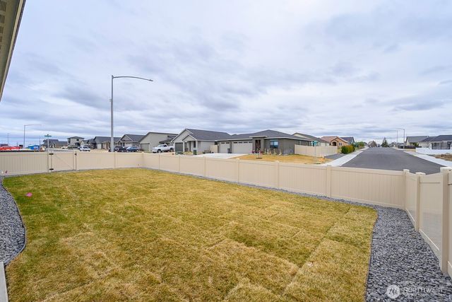 915 Ivy Street NE, Ephrata, WA 98823