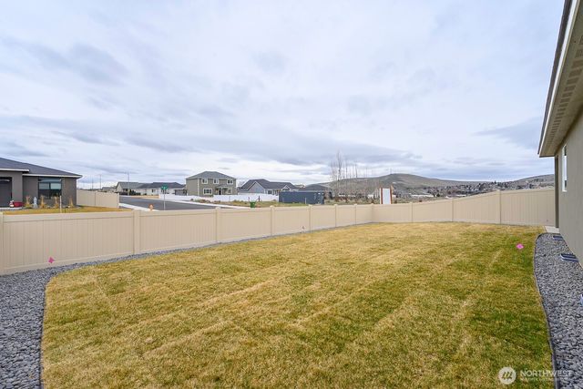 915 Ivy Street NE, Ephrata, WA 98823