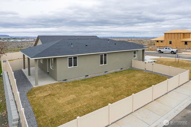 915 Ivy Street NE, Ephrata, WA 98823