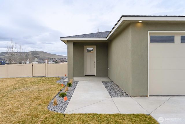 915 Ivy Street NE, Ephrata, WA 98823