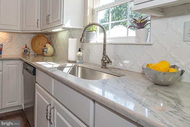 3149 FOX DR, Chalfont, PA 18914