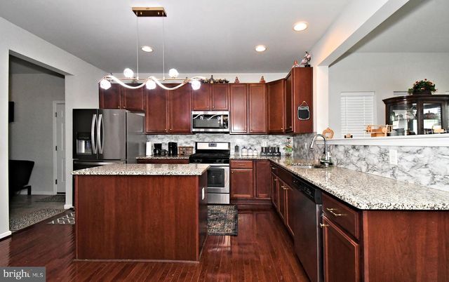 245 SUMNER CT, Harleysville, PA 19438