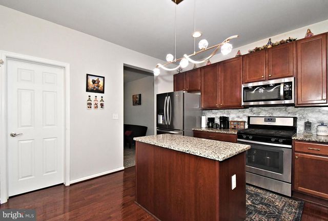 245 SUMNER CT, Harleysville, PA 19438