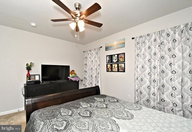 245 SUMNER CT, Harleysville, PA 19438