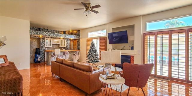 4100 Highland Castle Court, Las Vegas, NV 89129