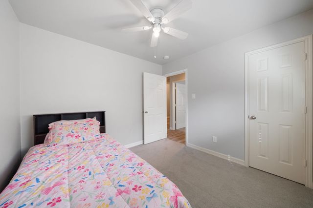 146 S Star Ridge Circle, The Woodlands, TX 77382