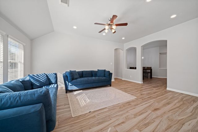 146 S Star Ridge Circle, The Woodlands, TX 77382