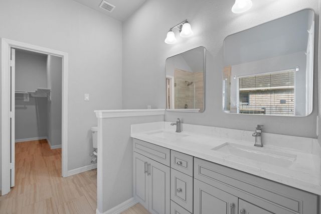 146 S Star Ridge Circle, The Woodlands, TX 77382