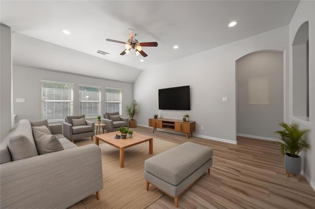 146 S Star Ridge Circle, The Woodlands, TX 77382