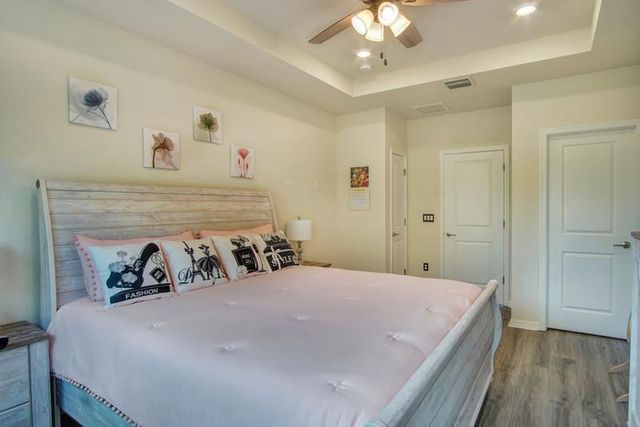 2374 Post St, Street, Palm Springs, FL 33406