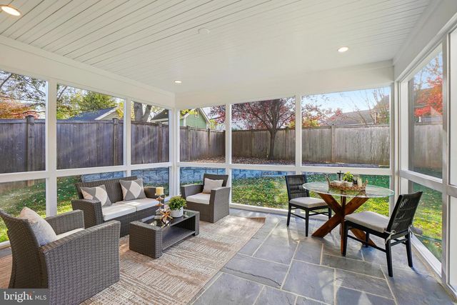 8802 RIDGE RD, Bethesda, MD 20817