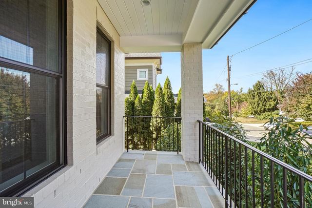 8802 RIDGE RD, Bethesda, MD 20817