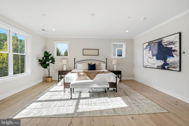 8802 RIDGE RD, Bethesda, MD 20817