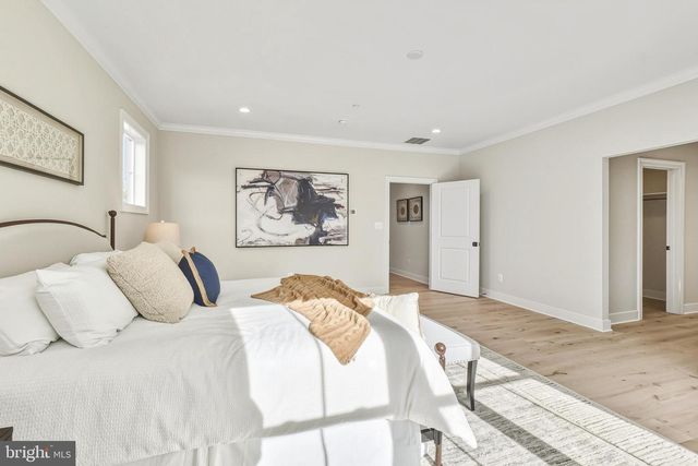 8802 RIDGE RD, Bethesda, MD 20817