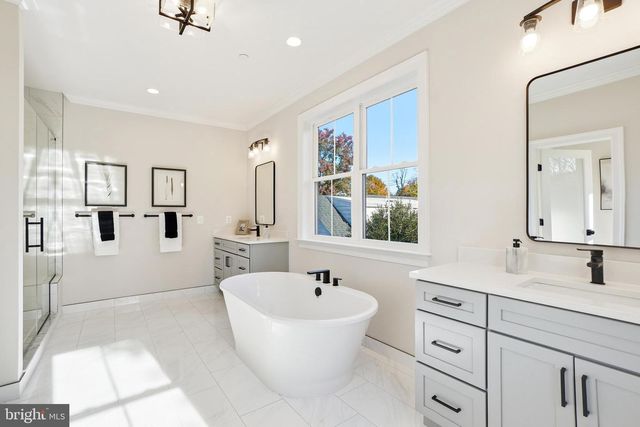 8802 RIDGE RD, Bethesda, MD 20817