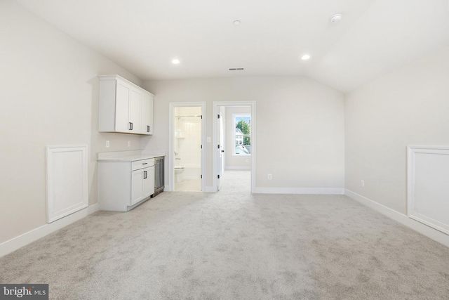 8802 RIDGE RD, Bethesda, MD 20817