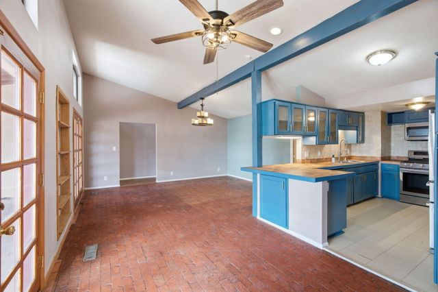 14326 Oakwood Place NE, Albuquerque, NM 87123