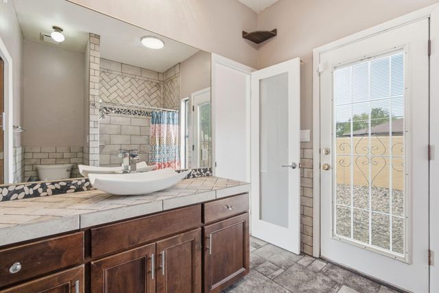 14326 Oakwood Place NE, Albuquerque, NM 87123