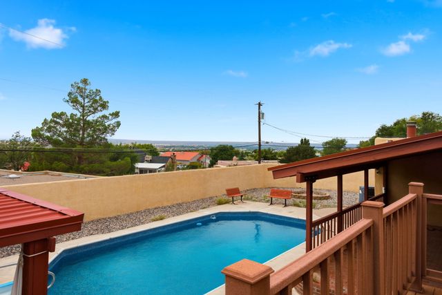 14326 Oakwood Place NE, Albuquerque, NM 87123