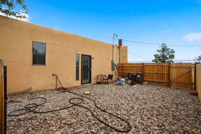 14326 Oakwood Place NE, Albuquerque, NM 87123