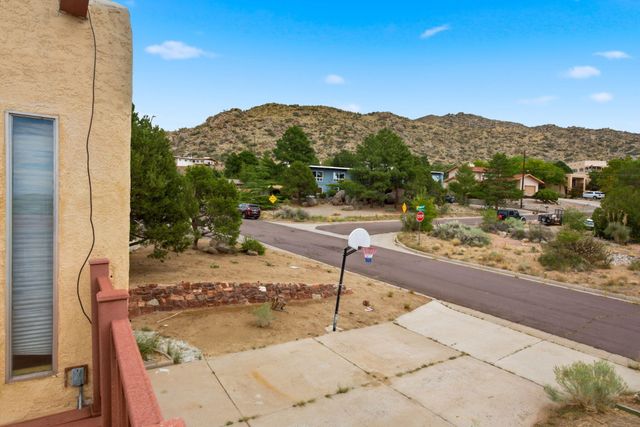 14326 Oakwood Place NE, Albuquerque, NM 87123