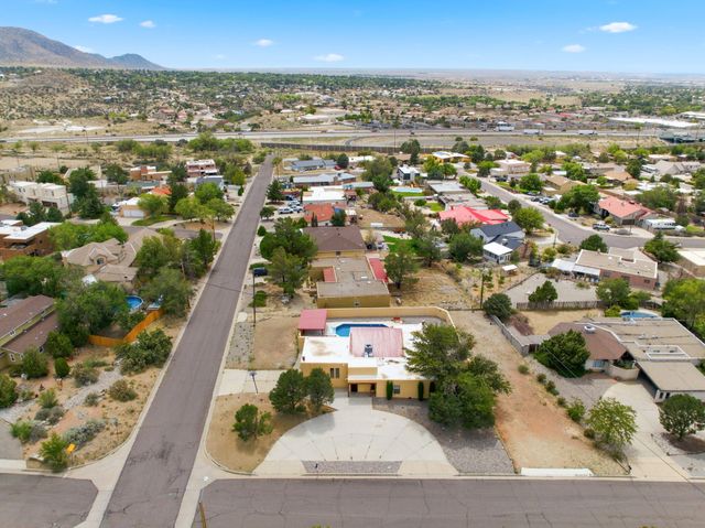 14326 Oakwood Place NE, Albuquerque, NM 87123