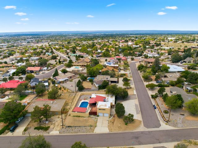 14326 Oakwood Place NE, Albuquerque, NM 87123
