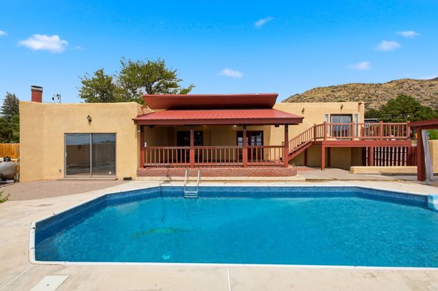 14326 Oakwood Place NE, Albuquerque, NM 87123