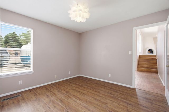 14326 Oakwood Place NE, Albuquerque, NM 87123