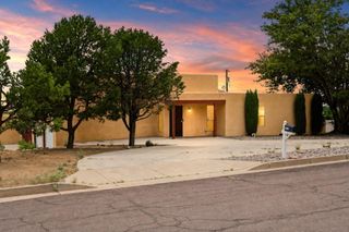 14326 Oakwood Place NE, Albuquerque, NM 87123