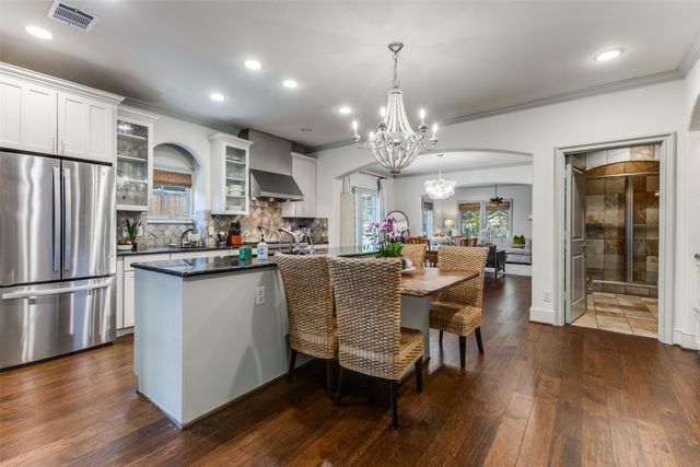 6338 Llano Avenue, Dallas, TX 75214