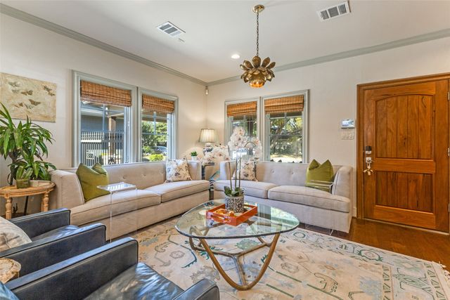 6338 Llano Avenue, Dallas, TX 75214