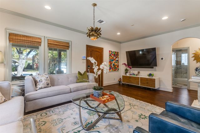 6338 Llano Avenue, Dallas, TX 75214