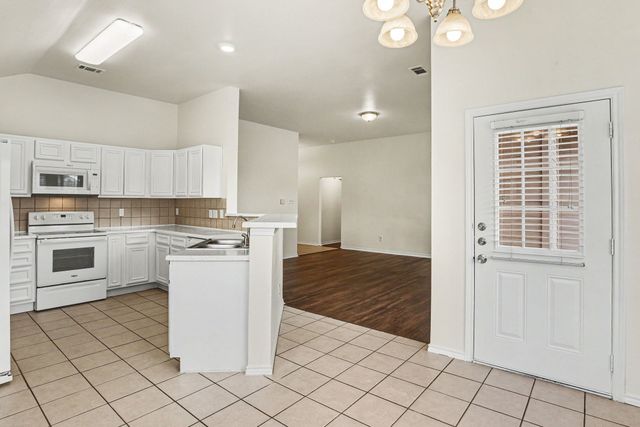 2521 Ash Creek, Mesquite, TX 75181