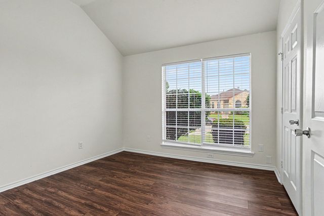 2521 Ash Creek, Mesquite, TX 75181