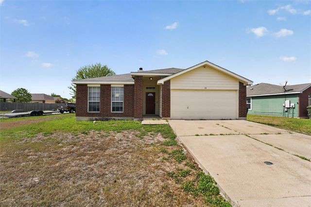 152 Eagle DR, Luling, TX 78648