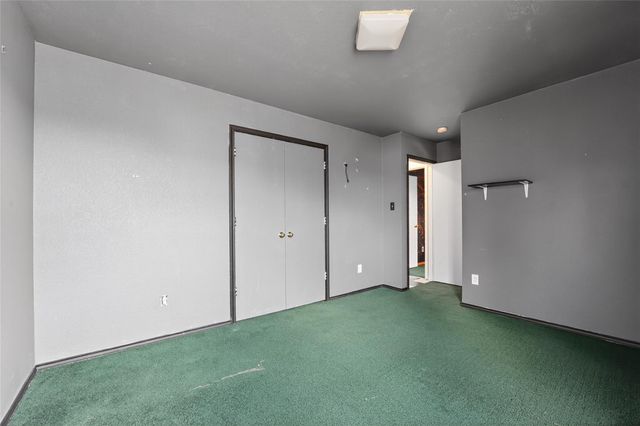 152 Eagle DR, Luling, TX 78648