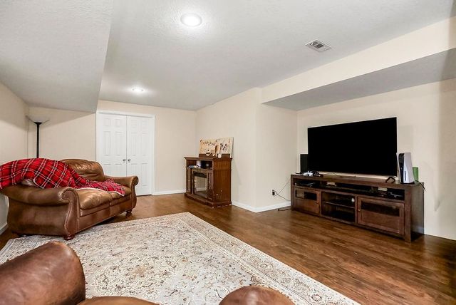 1915 W Ferrel Drive, Olathe, KS 66061