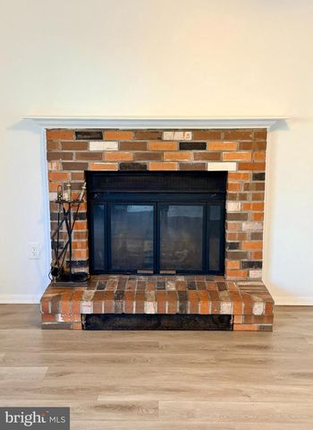 8081 STEEPLE CHASE CT, Springfield, VA 22153