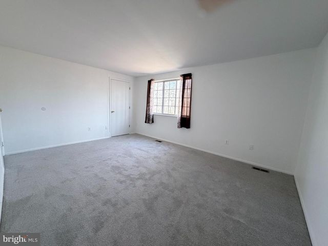 8081 STEEPLE CHASE CT, Springfield, VA 22153