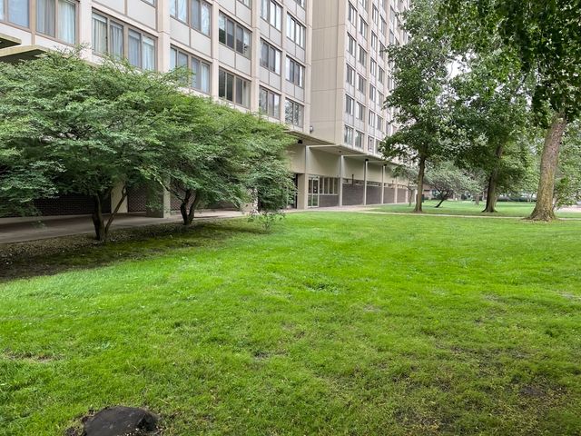 4850 S Lake Park Avenue 1707, Chicago, IL 60615
