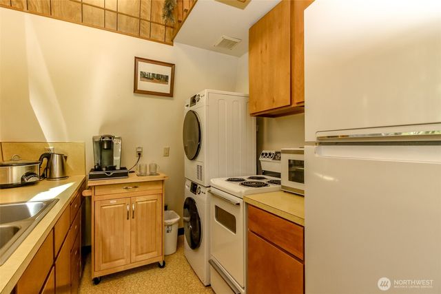 38115 564th ST CT E, Ashford, WA 98304