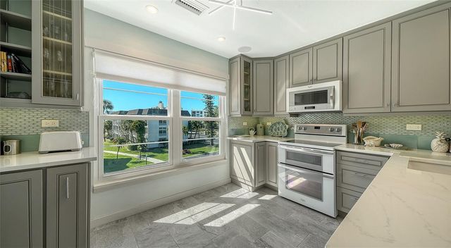 4440 EXETER DRIVE 301, Longboat Key, FL 34228