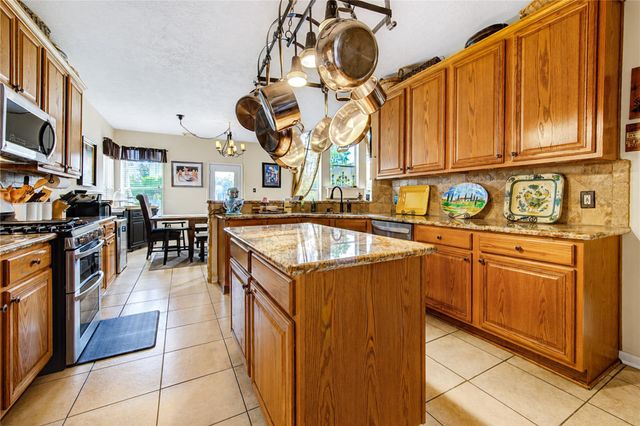 8111 Summer Wind Court, Sugar Land, TX 77479