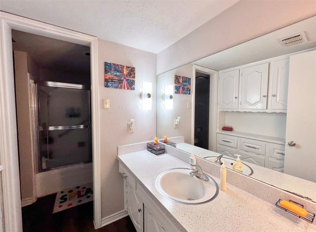 4219 Oak Arbor Drive, Dallas, TX 75233