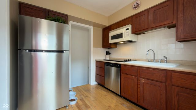 5121 Rosslyn Avenue, Indianapolis, IN 46205