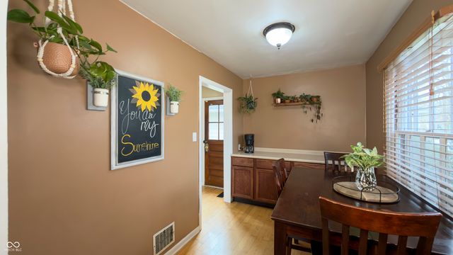 5121 Rosslyn Avenue, Indianapolis, IN 46205